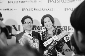 刘晓庆否认整容PS 豪气称婚后不花老公钱(图)